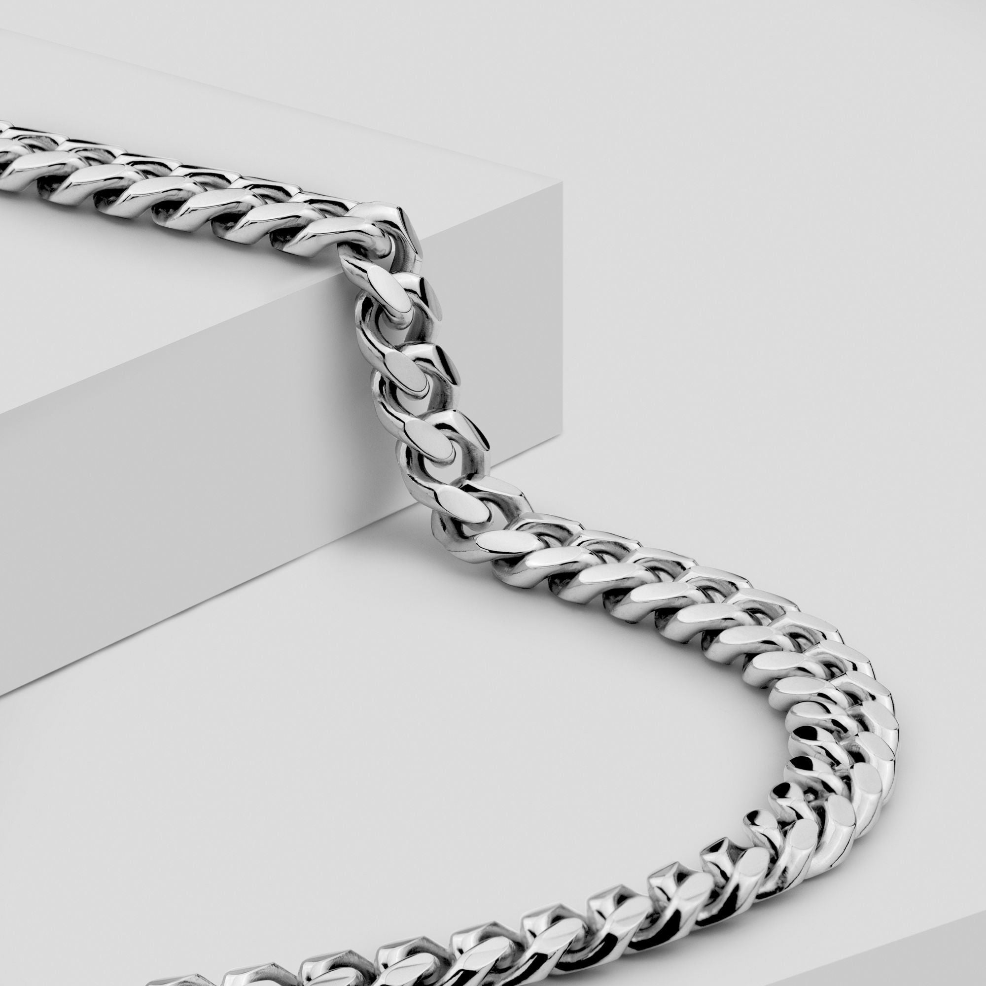 Sterling Silver 5.6mm Diamond Cut Cuban Chain Necklace